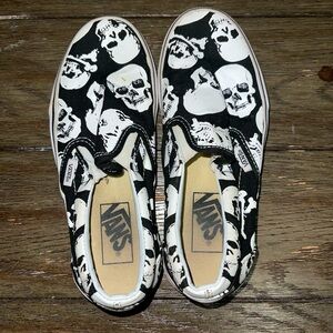 Skull Vans 5.5